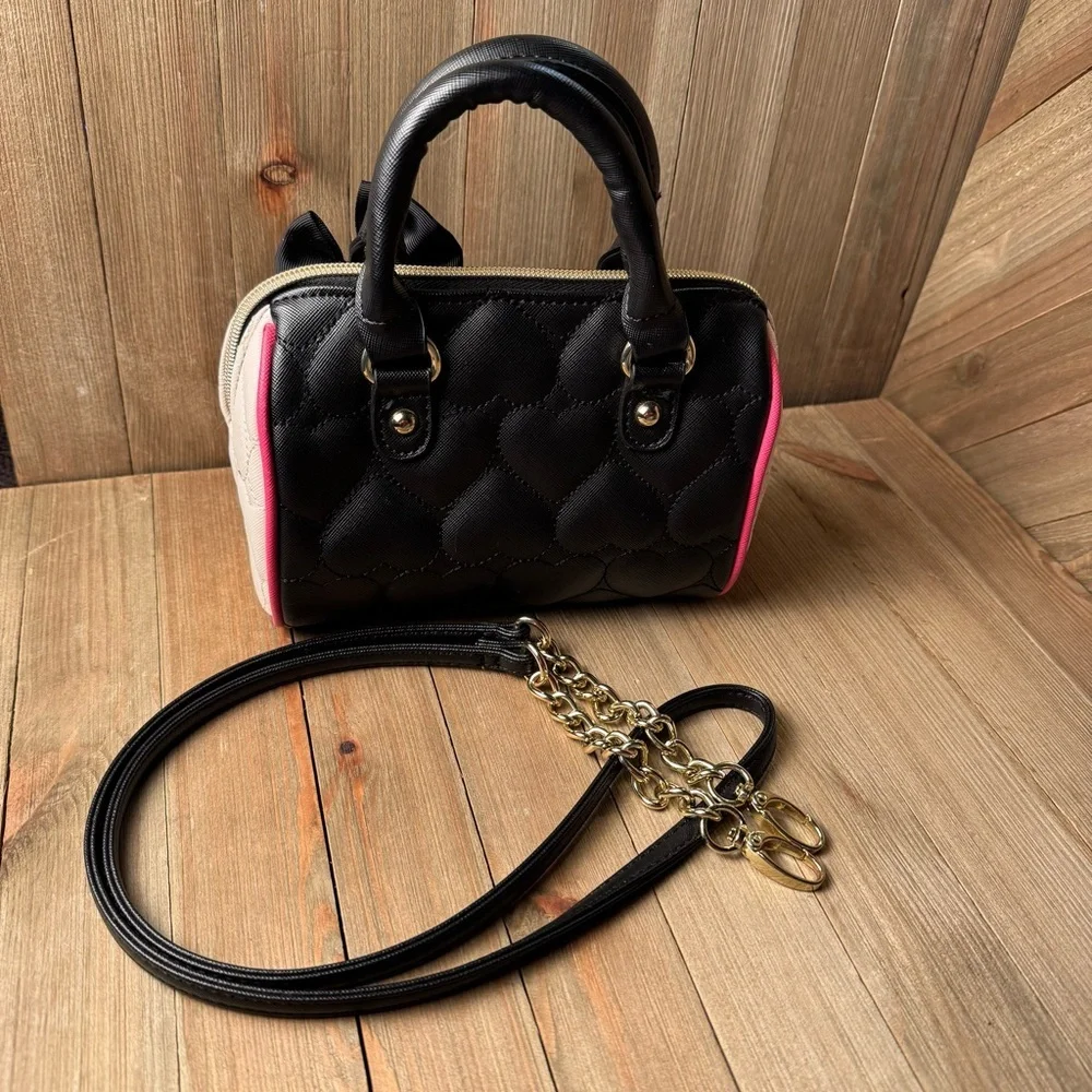 Betsey Johnson Small Mini Satchel Bag Shoulder Strap Black Pink Quilted‎ Heart